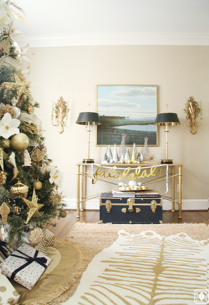 holiday decor, DIY rug, holiday DIY, white and gold decor, white and gold christmas tree 