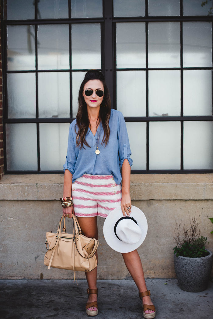 Chic mom outfit for summer