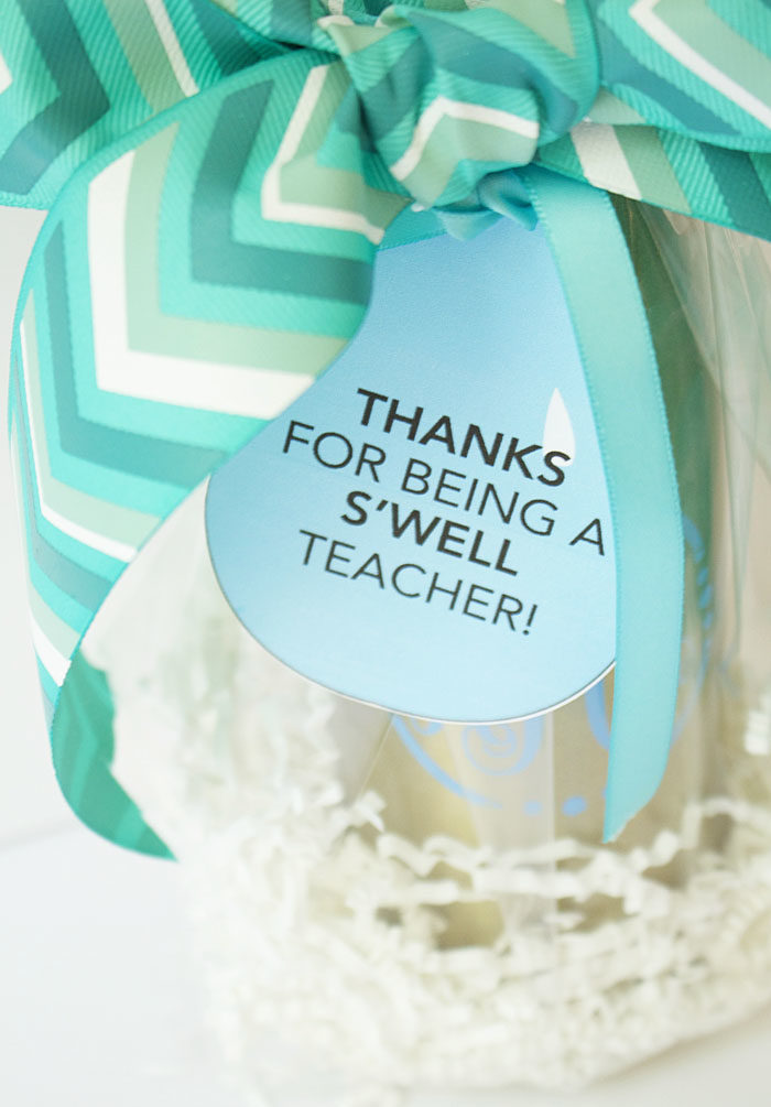 DIY teacher gift with s'well water bottle