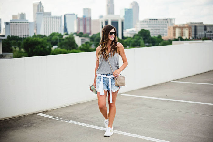 casual summer outfit with new balance sneakers