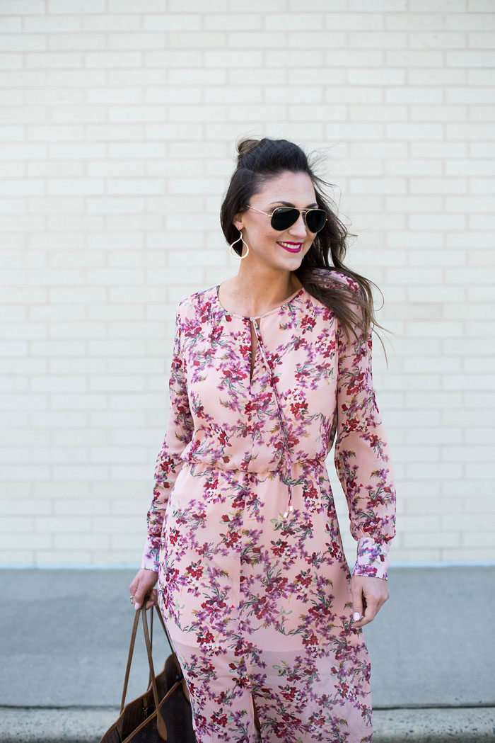 WAYF Foral midi-dress for a Spring look.