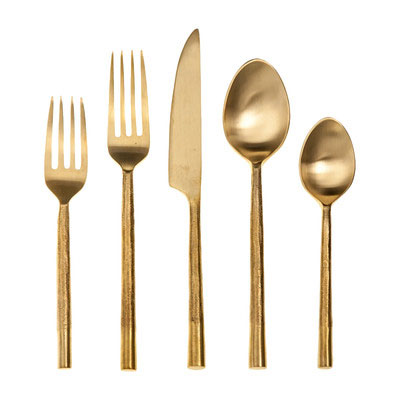 Beautiful gold flatware set thats also inexpensive