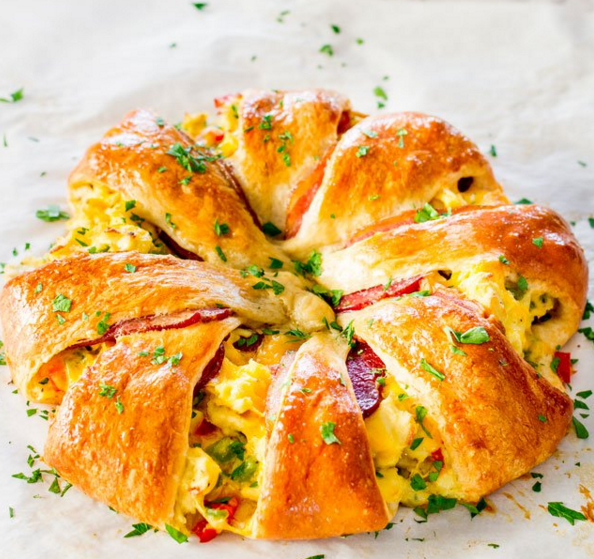 bacon crescent breakfast ring - Christmas Morning Brunch Ideas for Christmas Morning featured by popular Texas lifestyle blogger, Style Your Senses