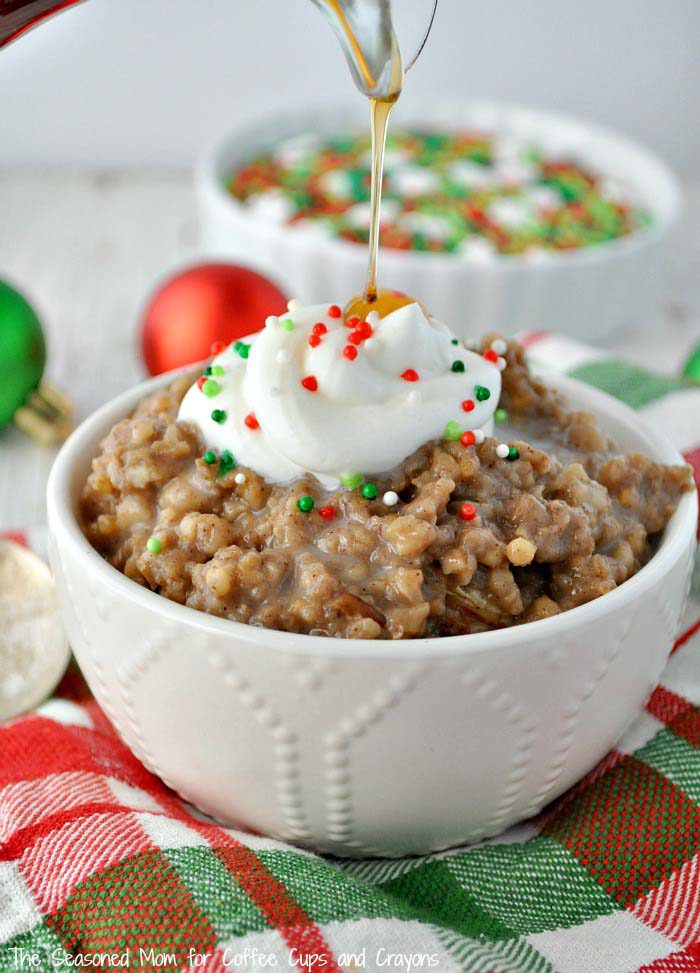 slow-cooker-gingerbread-oatmeal - Christmas Morning Brunch Ideas for Christmas Morning featured by popular Texas lifestyle blogger, Style Your Senses