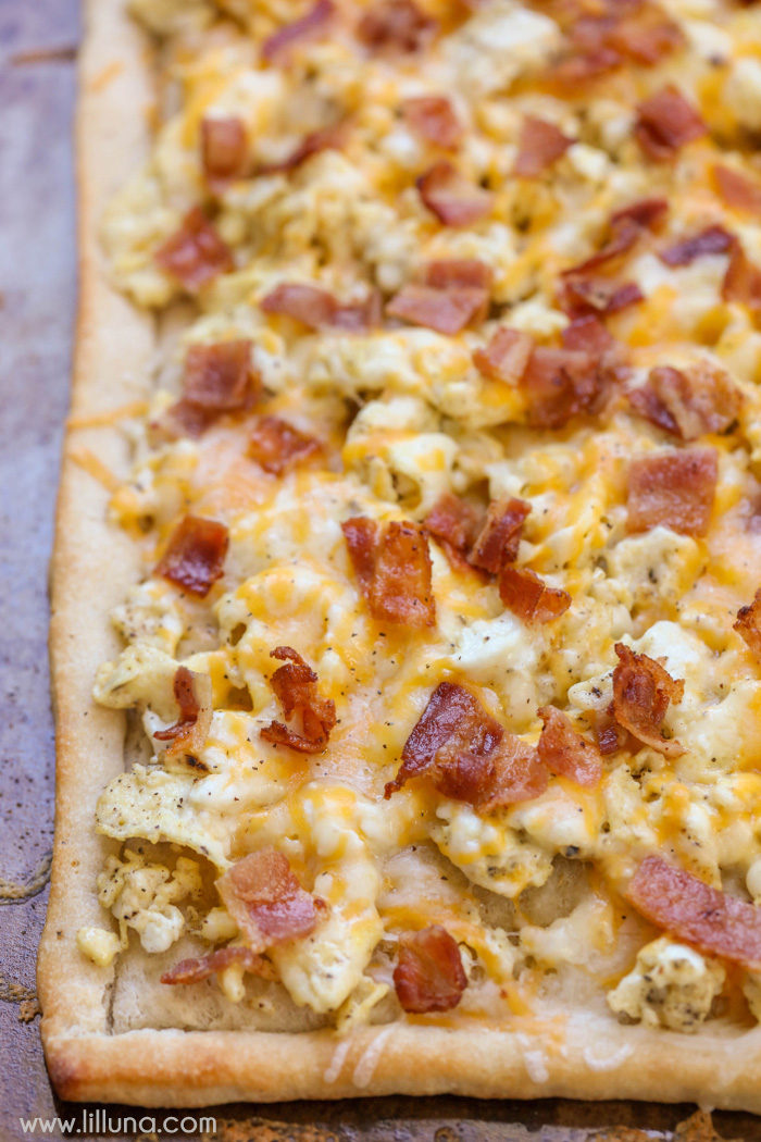 Bacon breakfast pizza - Christmas Morning Brunch Ideas for Christmas Morning featured by popular Texas lifestyle blogger, Style Your Senses