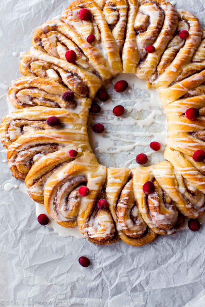 Cinnamon Roll Breakfast Wreath; festive Holiday brunch idea - Christmas Morning Brunch Ideas for Christmas Morning featured by popular Texas lifestyle blogger, Style Your Senses