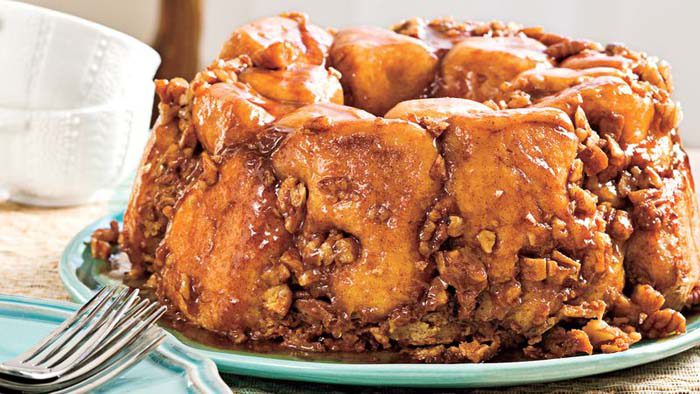 praline-monkey-bread - Christmas Morning Brunch Ideas for Christmas Morning featured by popular Texas lifestyle blogger, Style Your Senses