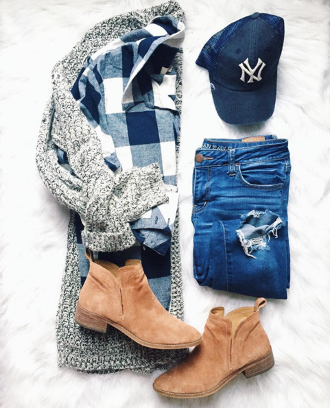 Comfy and casual outfit with cozy layers