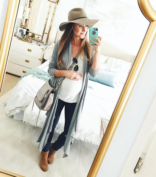 This casual layered look is great for maternity style, but also a good look for any mom on the go.