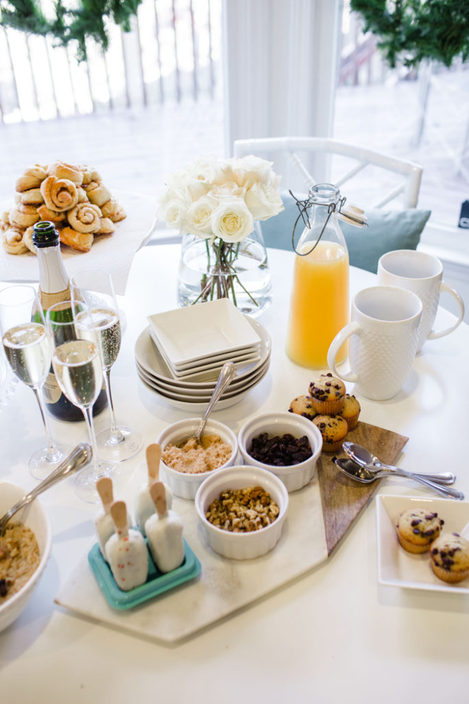 How to host a small brunch playdate