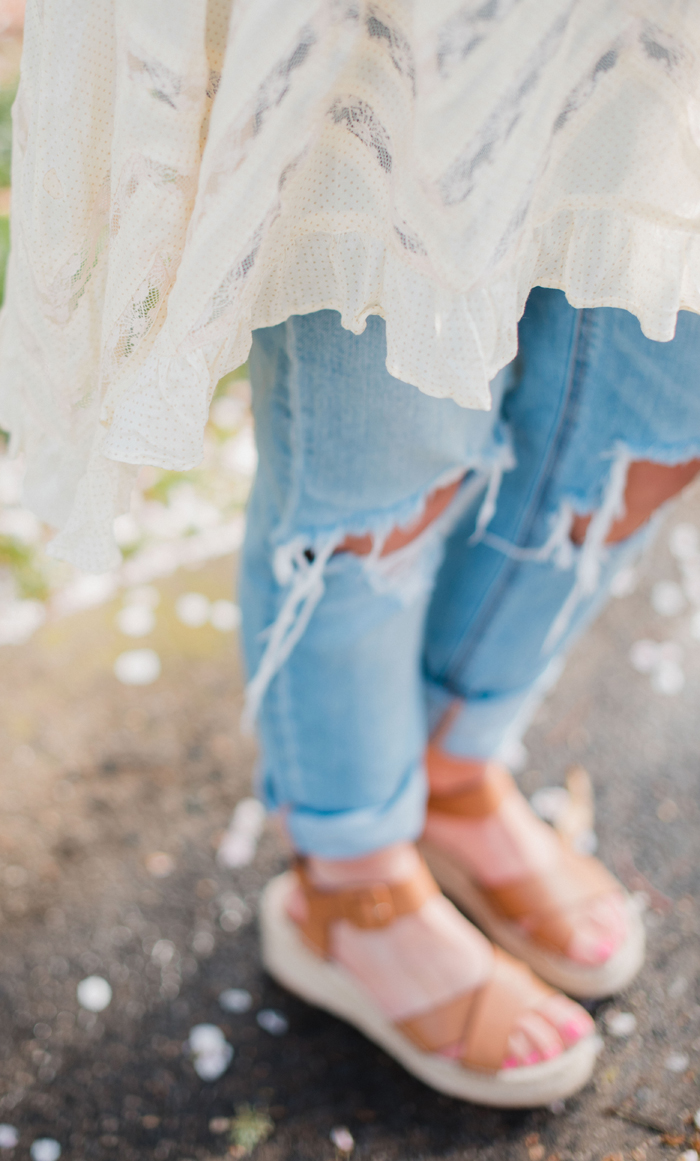 How to wear a lace tunic with boyfriend jeans for a cute Spring transition outfit 