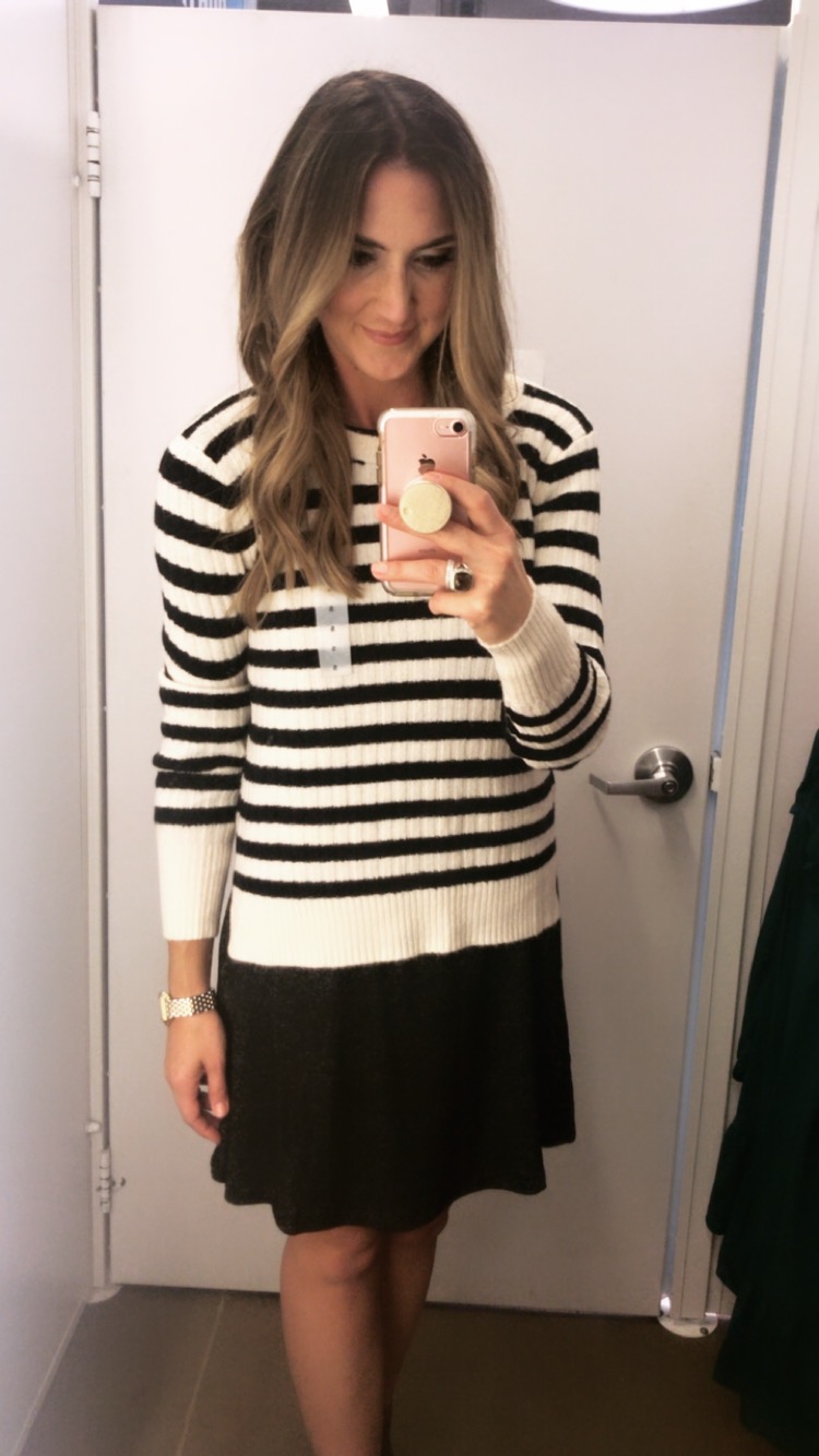 Old navy black hotsell and white striped skirt