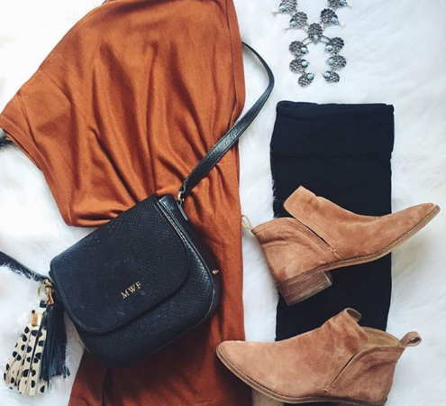 Rust cardigan with leggings and booties for a perfect Fall #ootd