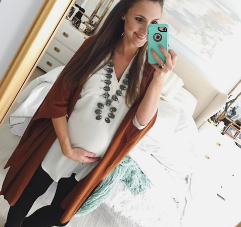 Cute maternity outfit with a comfortable tunic and leggings