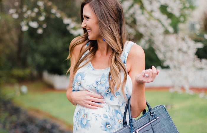 Nursing and maternity dress | Cute spring maternity style