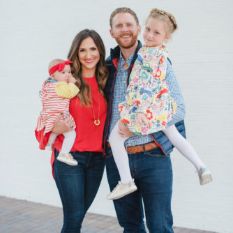 Tips and tricks for what to wear for Fall family photos and how to seamlessly pull together a cohesive look for your entire family.