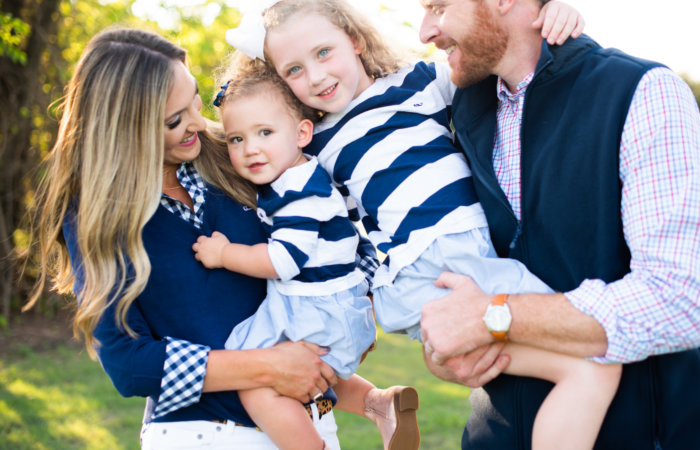 What to Wear for Family Photos | Fall Family Photos | Style Your Senses